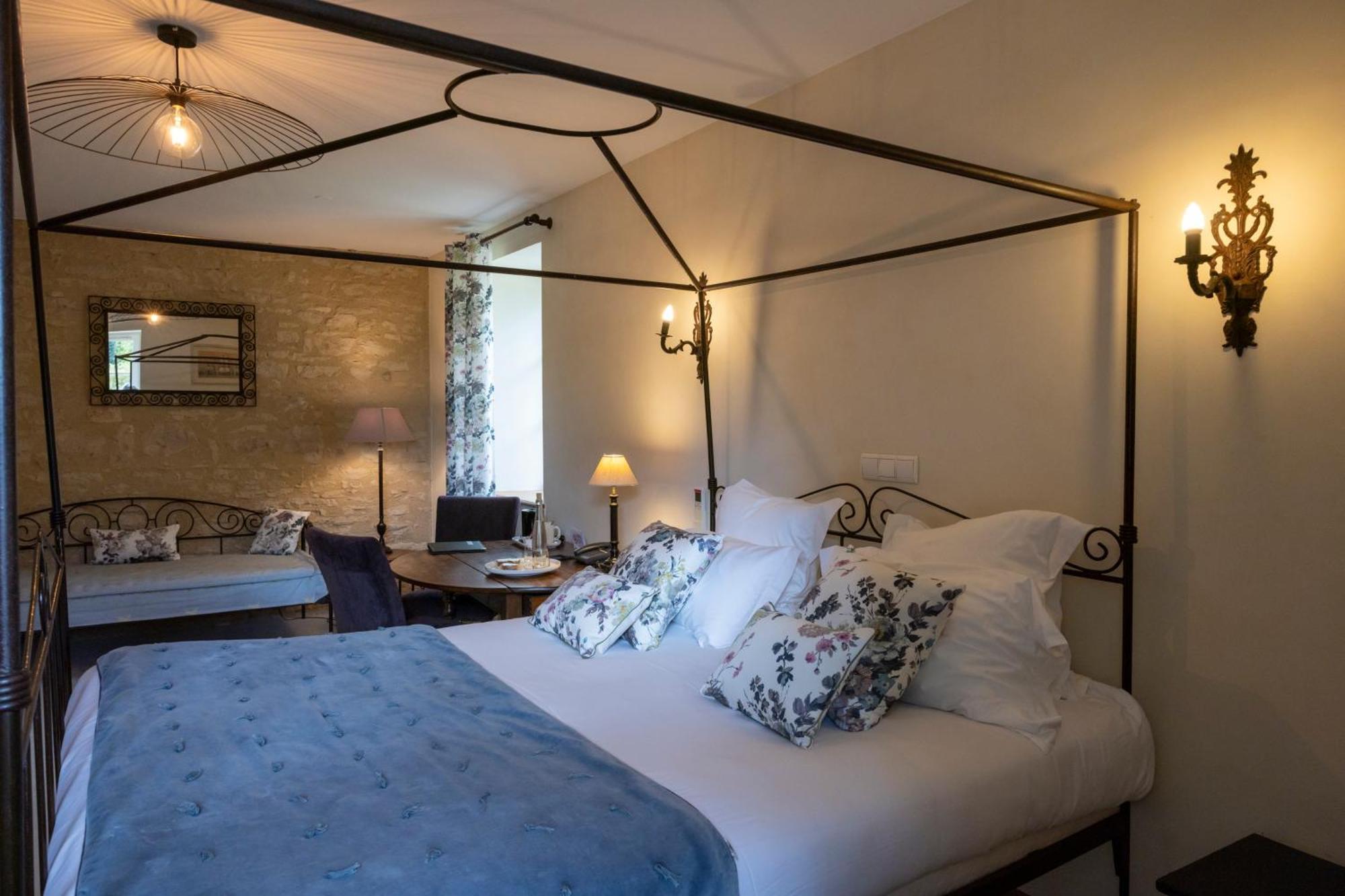 Le Clos Hotel 4*