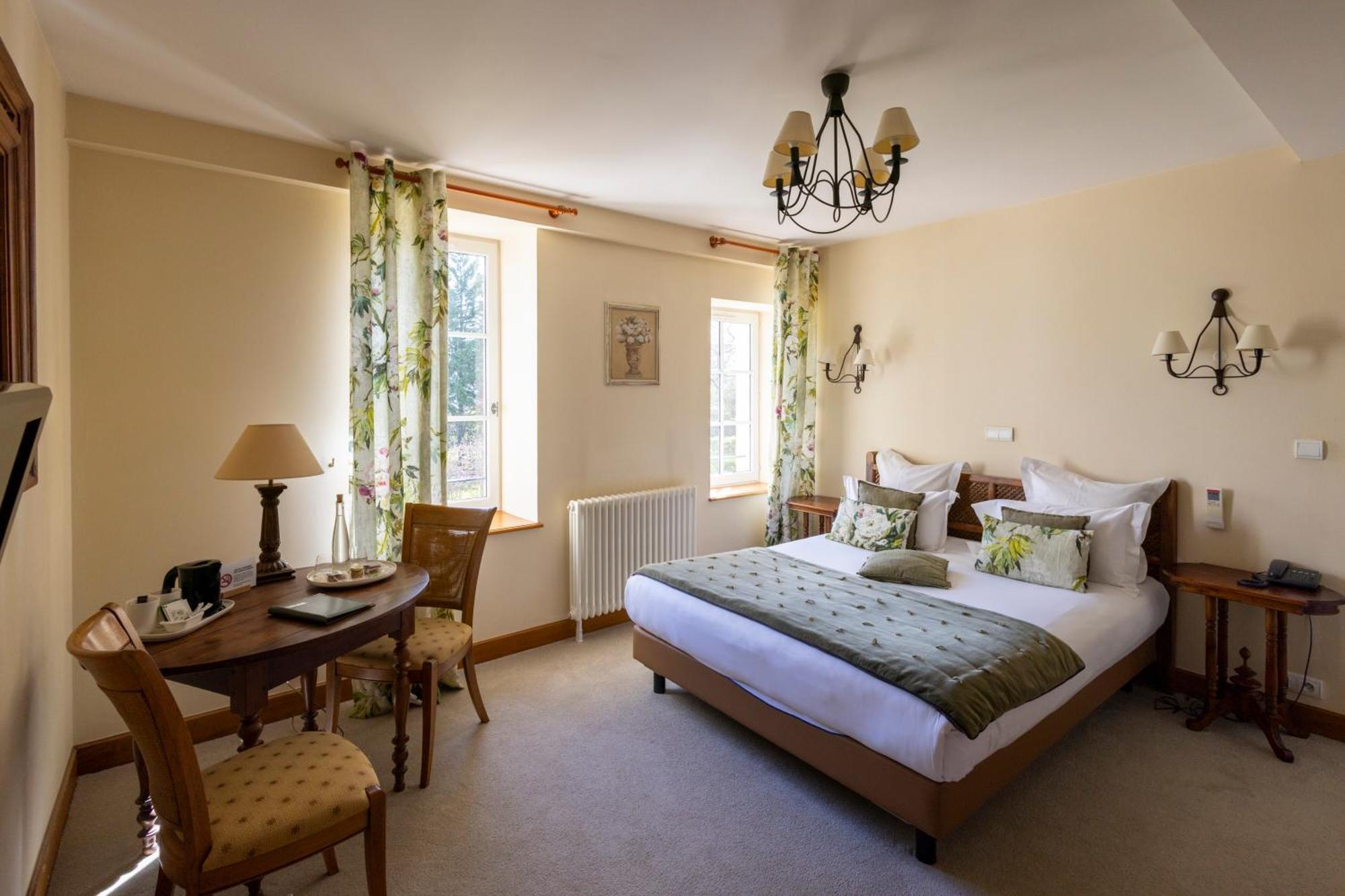 Le Clos Hotel 4*